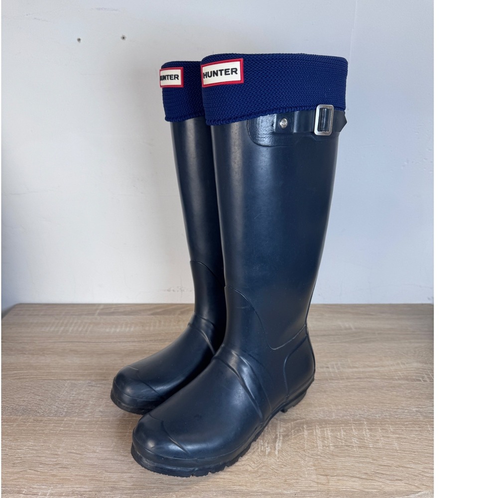 Hunter Original Tall Rain Boots Navy Blue Matte W23499 Womens Size 7 with Socks